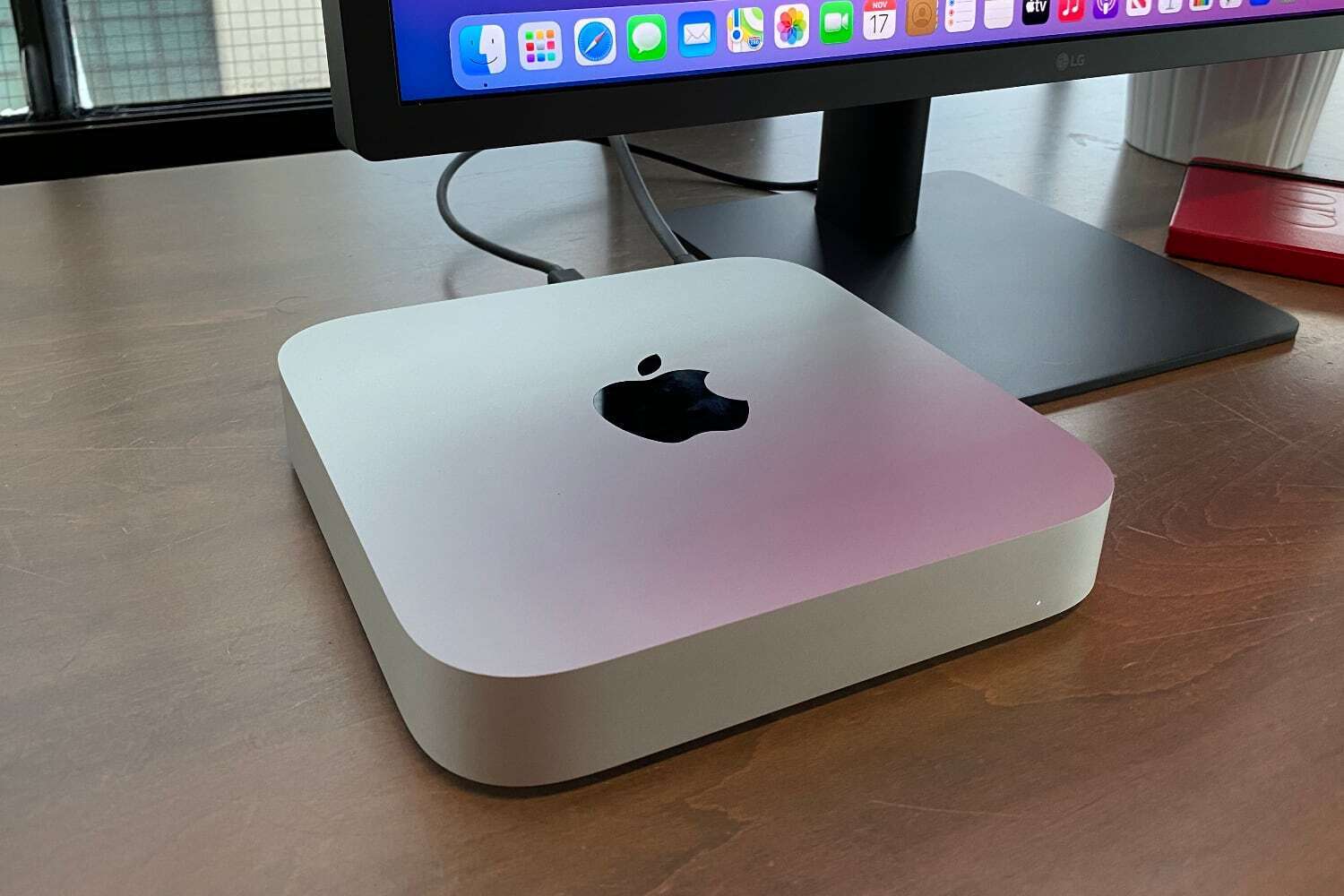 Get an M1 Mac mini and a 24-inch curved display for less than $750