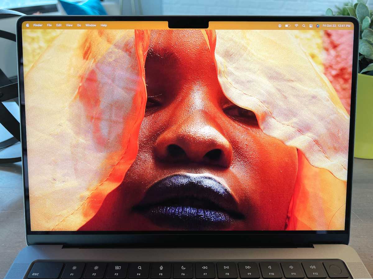 MacBook Pro 14-inch 2021 display
