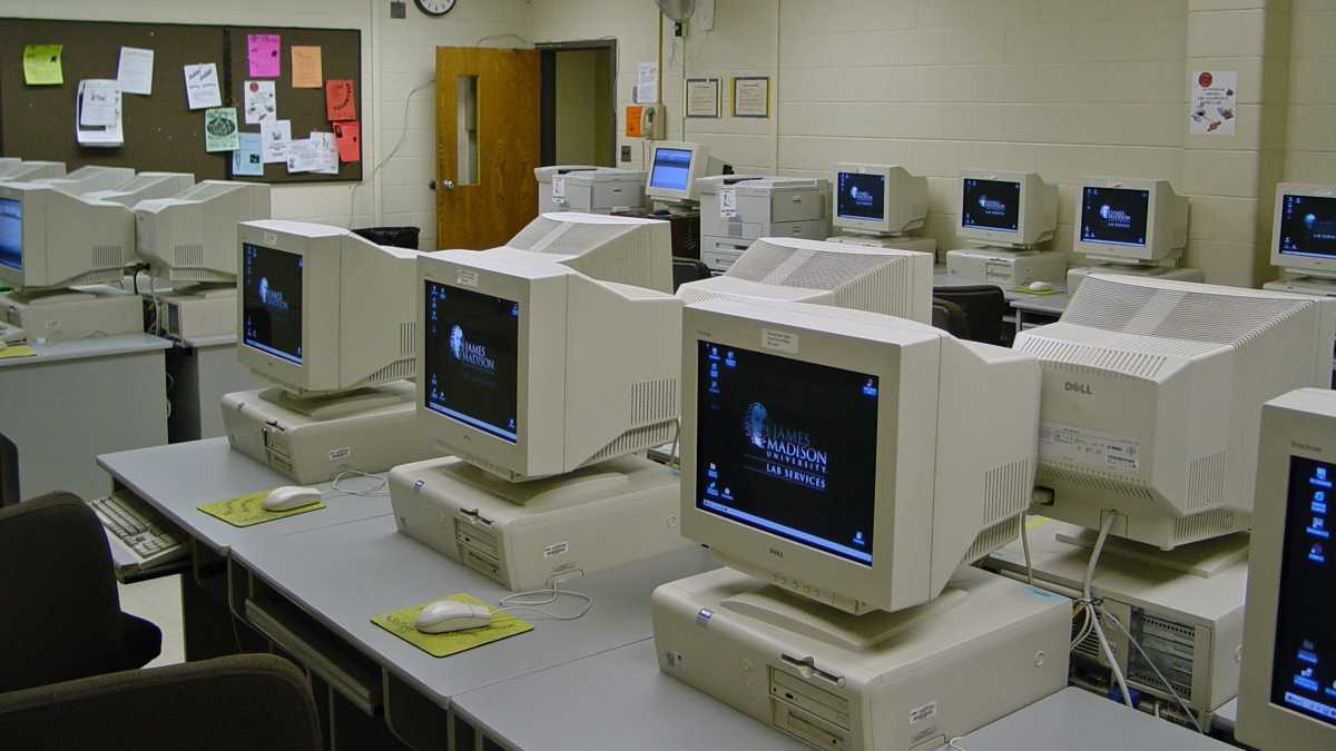 Maury Hall computer lab