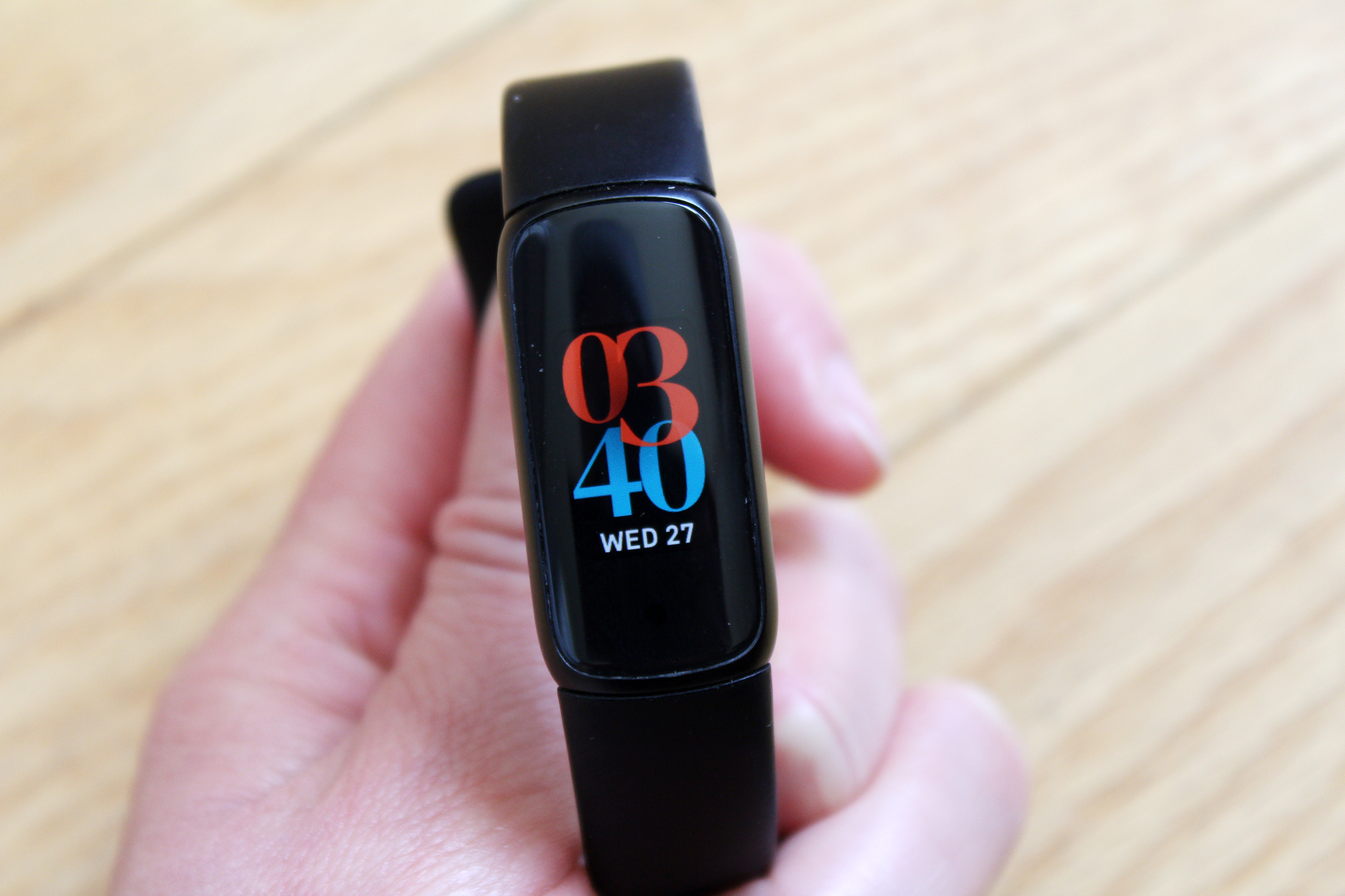Fitbit Luxe review: This solid tracker’s deluxe price delivers on looks ...