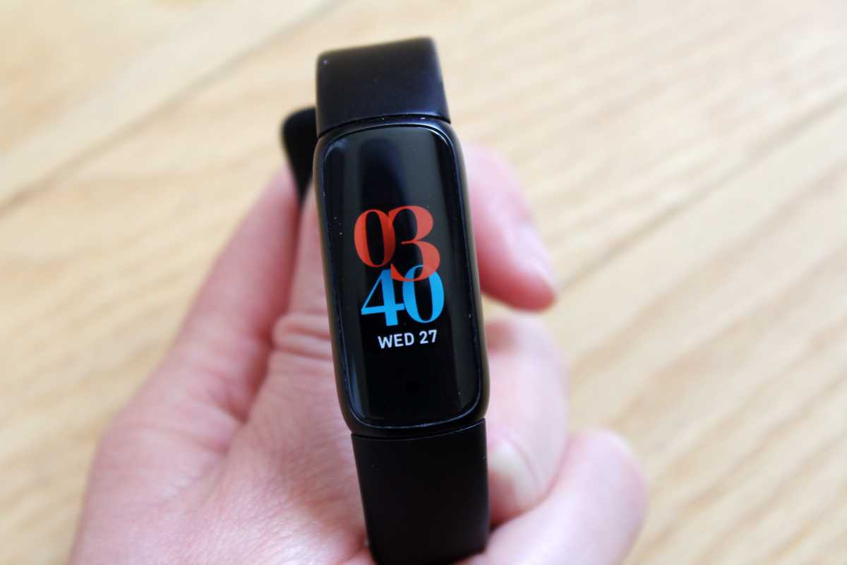 Fitbit Luxe review: A tiny tracker that's both easy and hard on the eyes