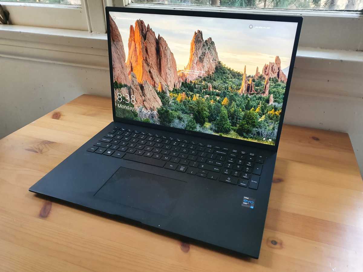 LG Gram 17 display