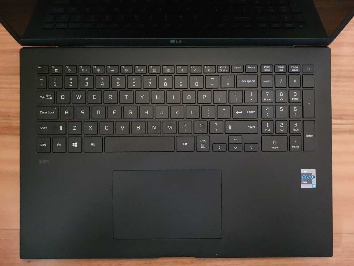  LG Gram 17 2021 keyboard