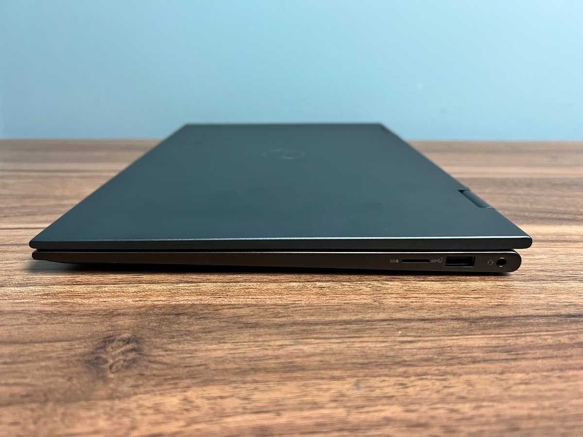 Dell Inspiron 14 2-in-1 right side