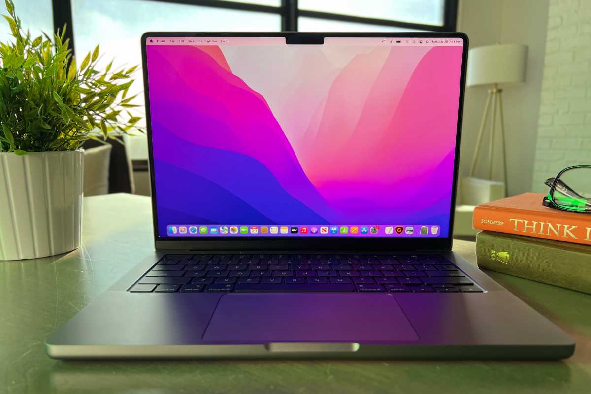 14 inç MacBook Pro 2021
