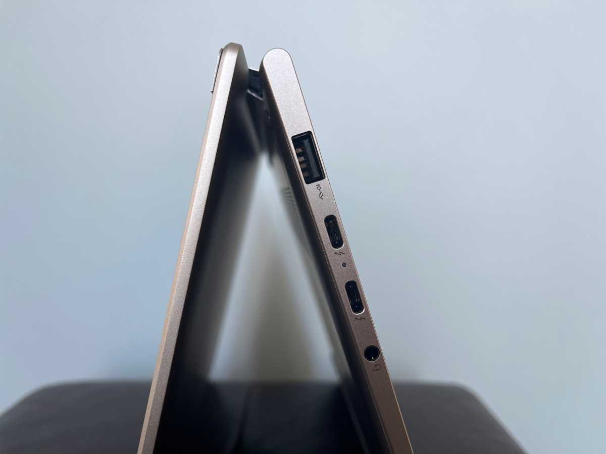 Lenovo Yoga 9i Ports