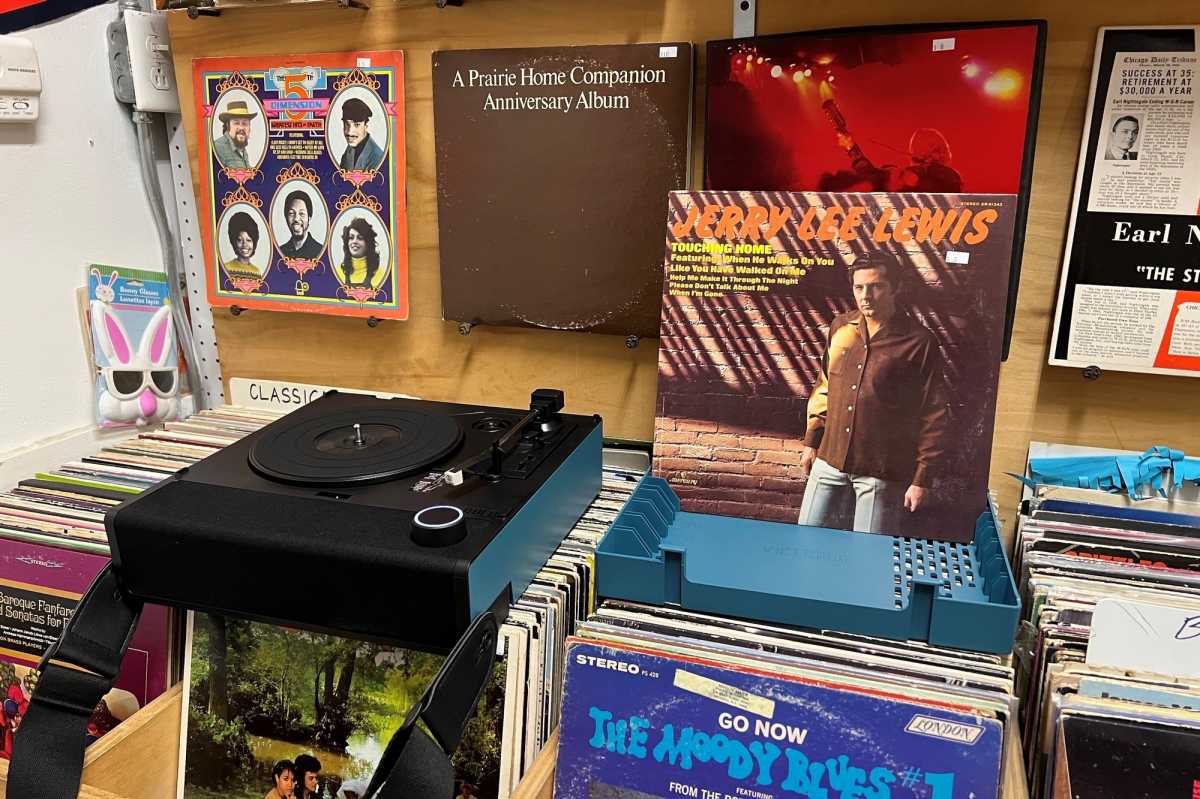 Revolution Go lid used as LP display
