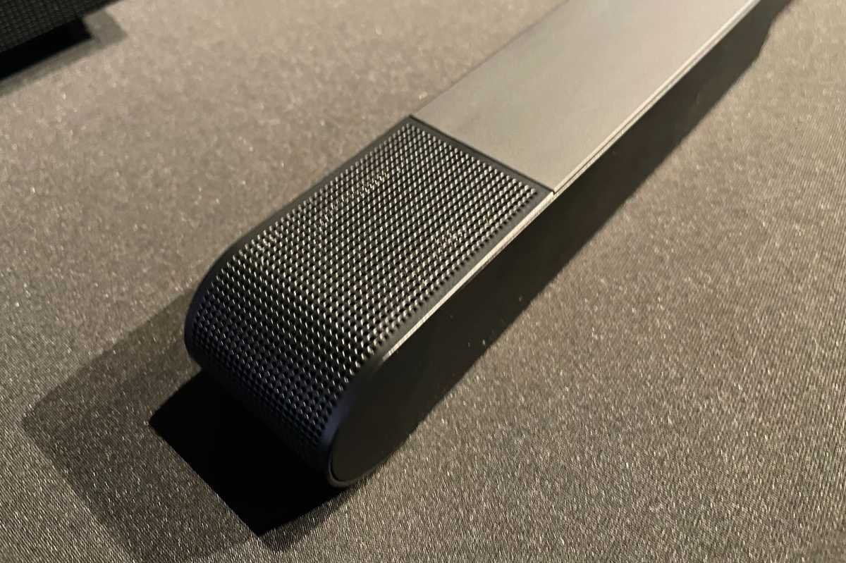 Samsung Ultra Slim Soundbar upfiring driver