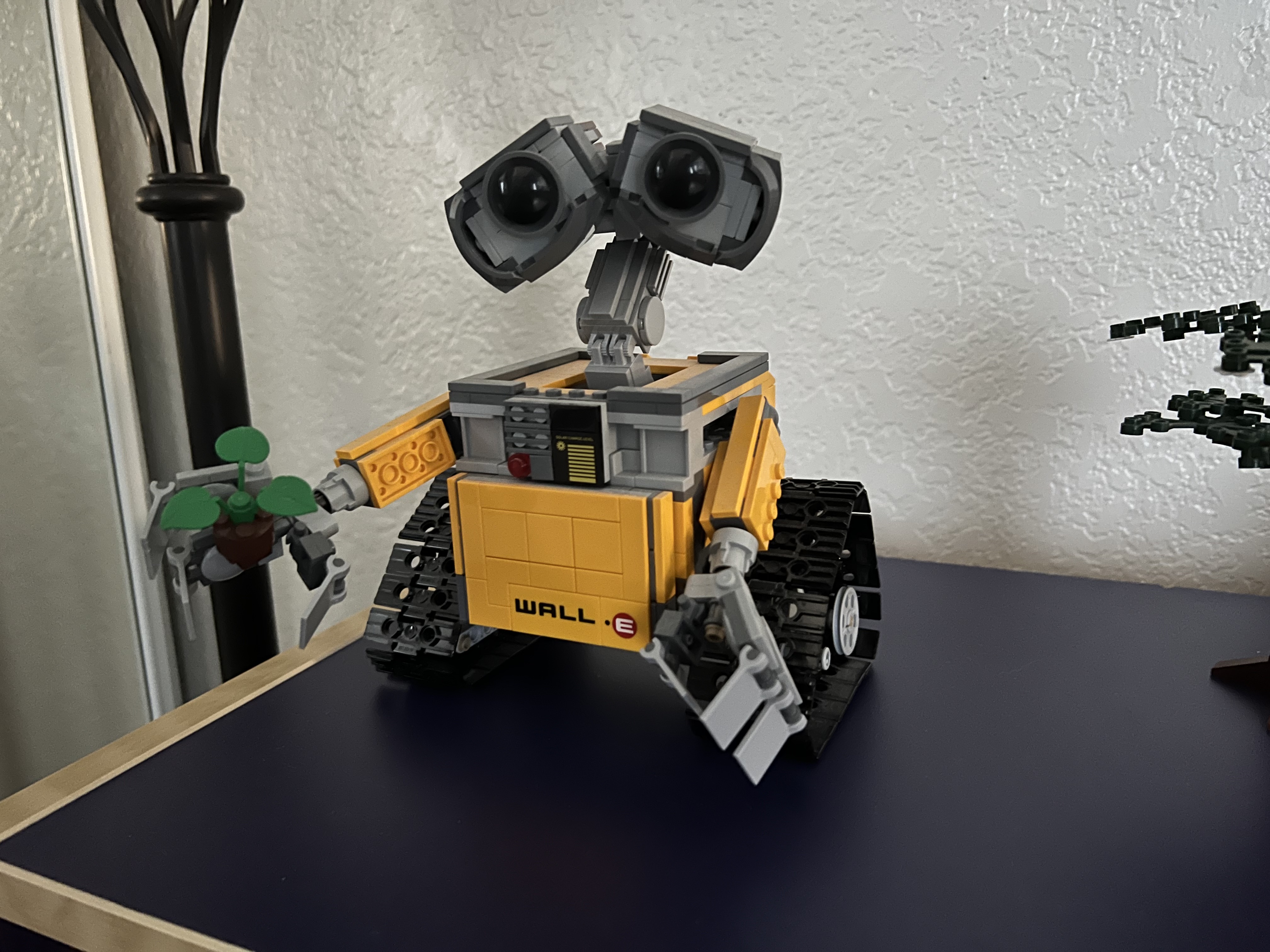 iPhone 13 Pro Wall-E