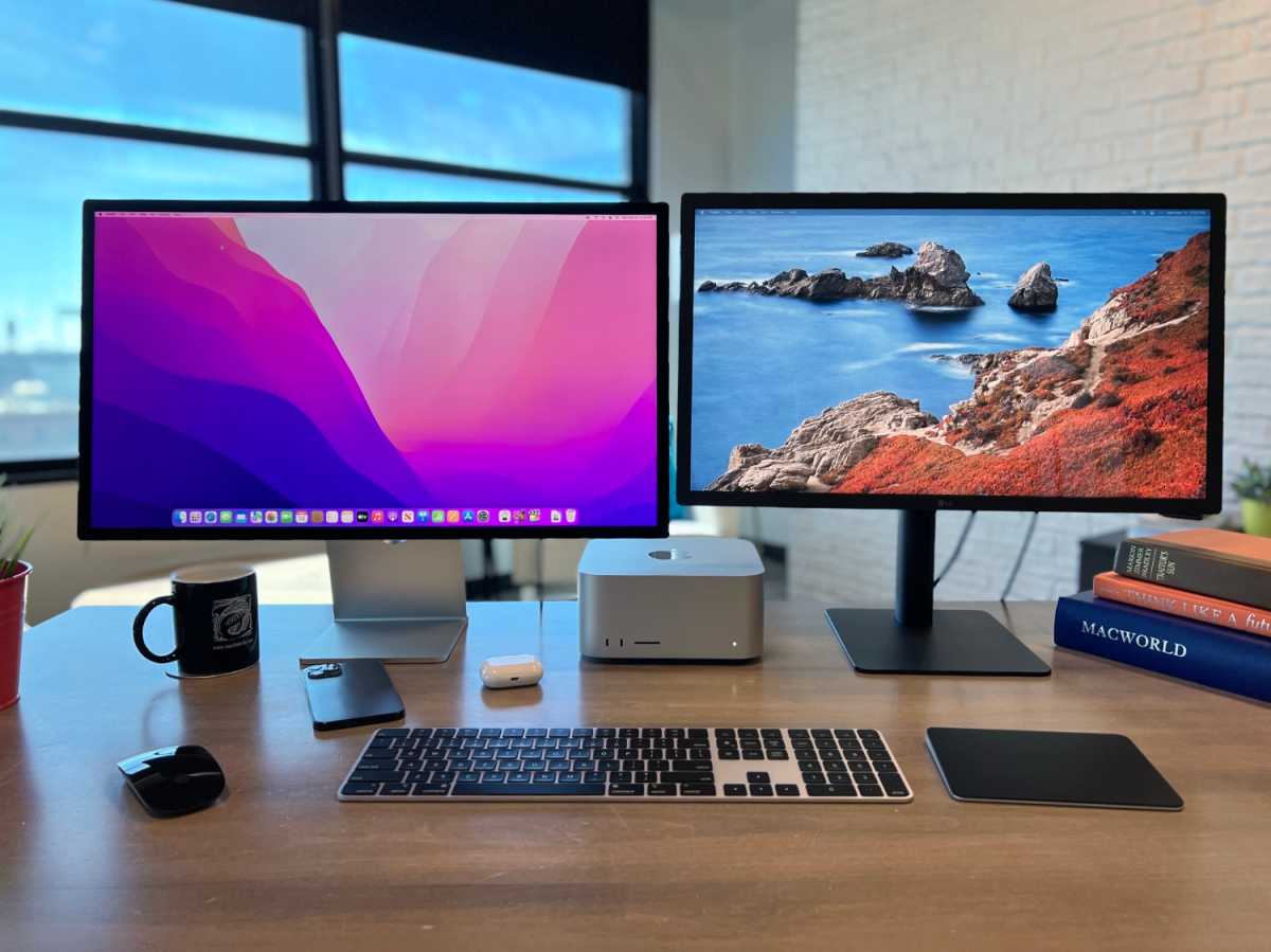 Mac Studio two displays