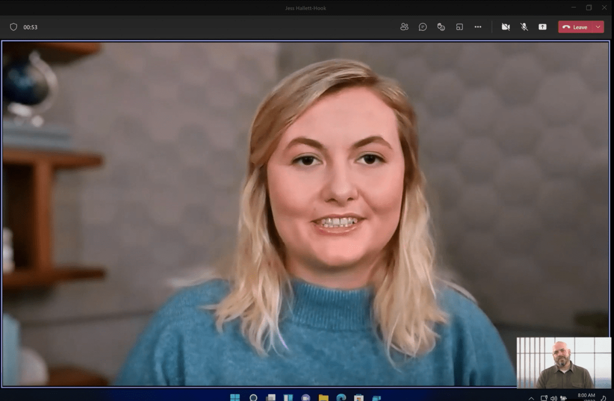 Windows 11 eye contact background blur