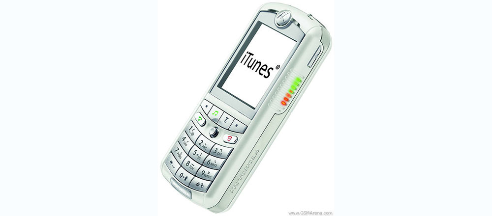 Motorola ROKR phone with iTunes