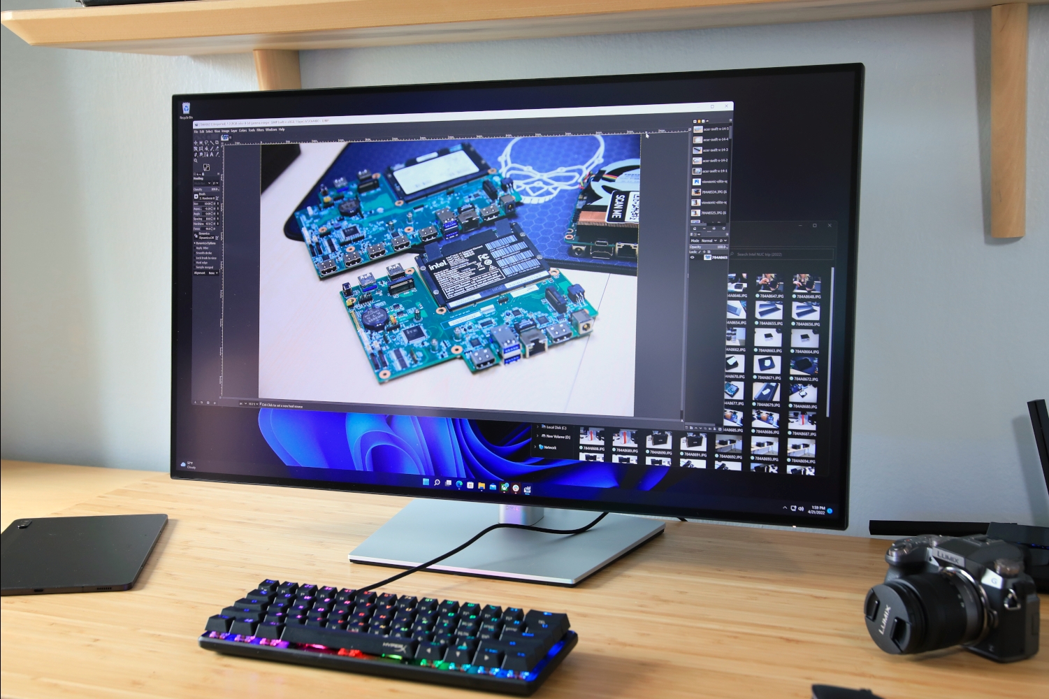 Dell U3223QE - Best 4K monitor for graphic design