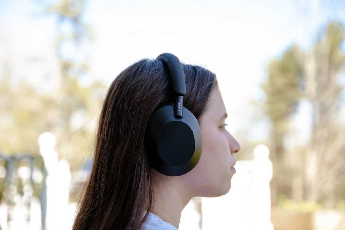 Sony WH-1000XM5 Review: Raising the bar for ANC, ambient noise & sound  quality - Counterpoint