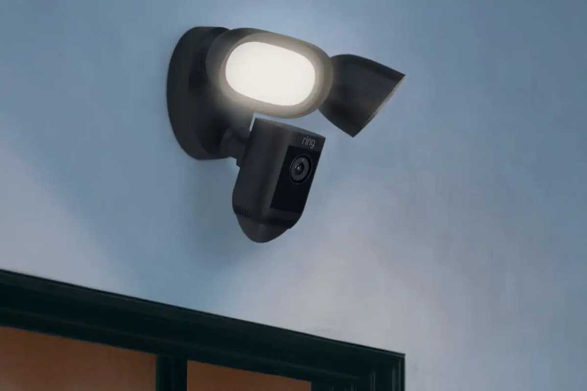 Eufy's Floodlight Cam 2 Pro delivers 360 degrees of security