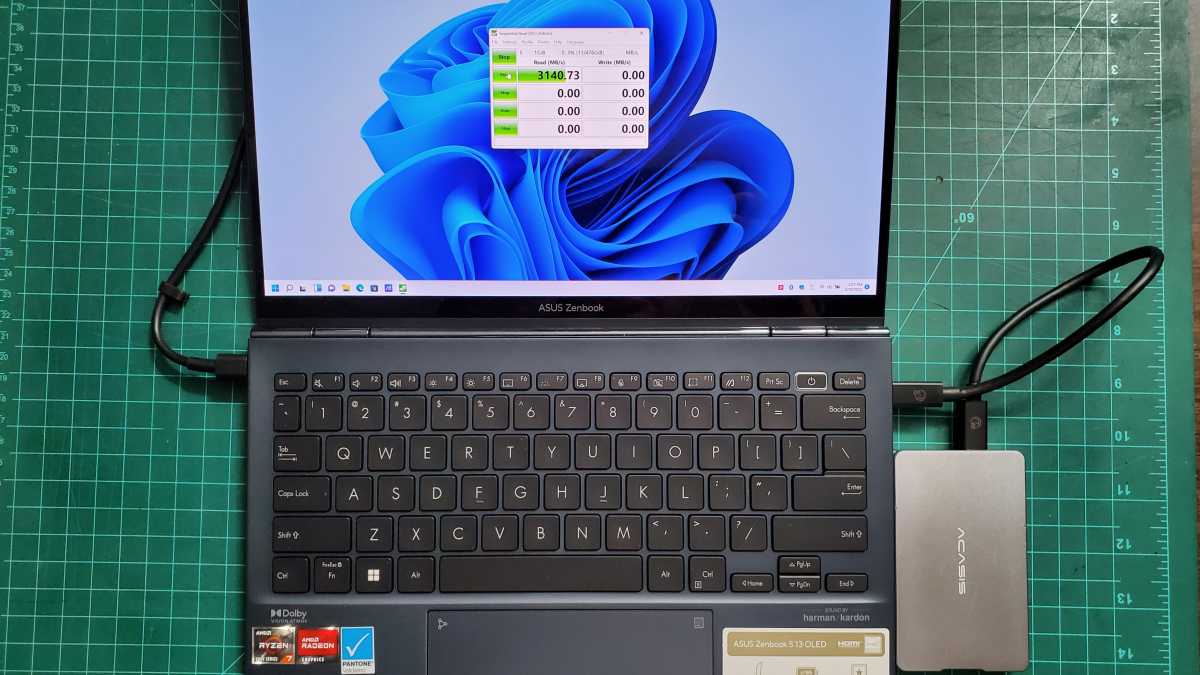 Buying advice: Why your next notebook should have a USB4 or