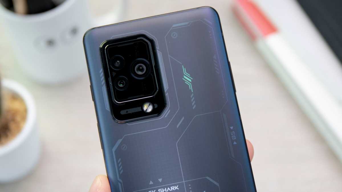 Black Shark 5 Pro rear camera bump