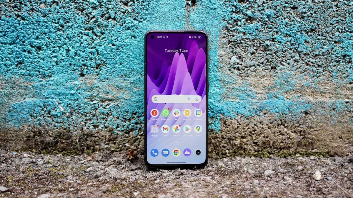 Realme GT Review: Top-tier Chip in an Average Phone