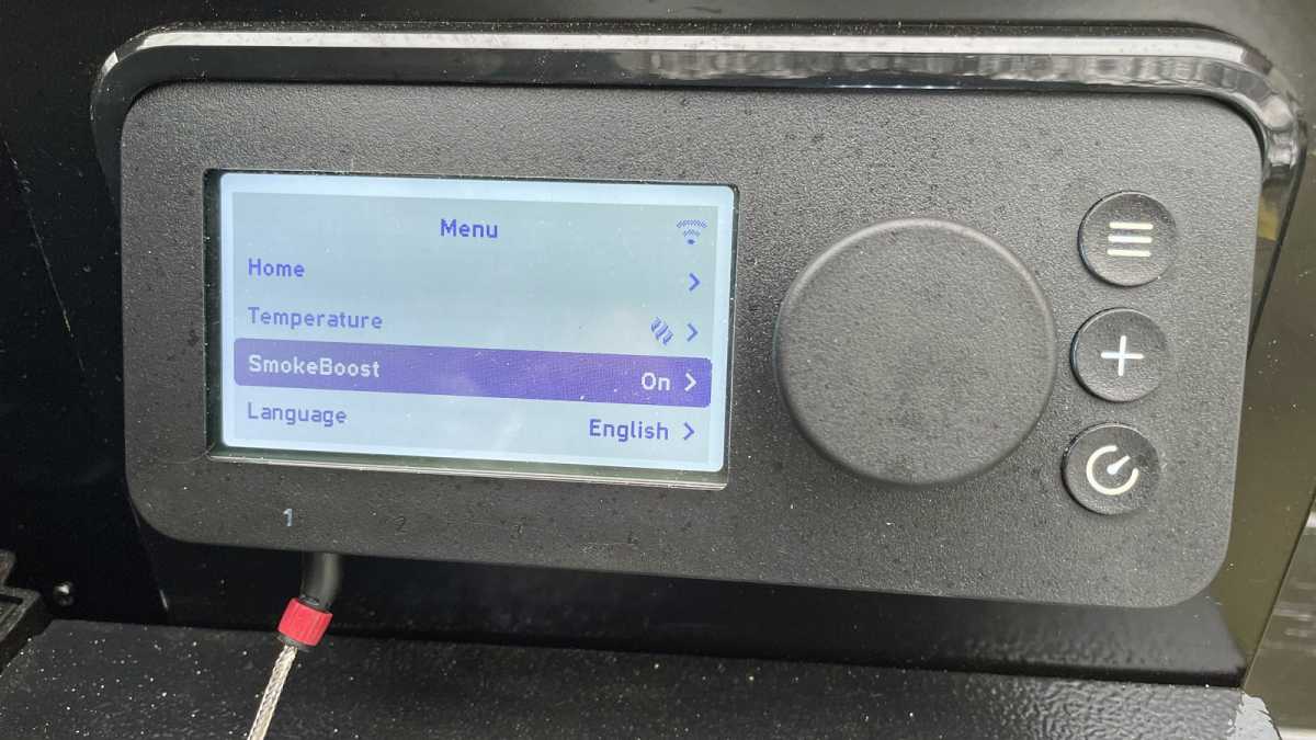 Weber SmokeFire EPX4 screen showing SmokeBoost