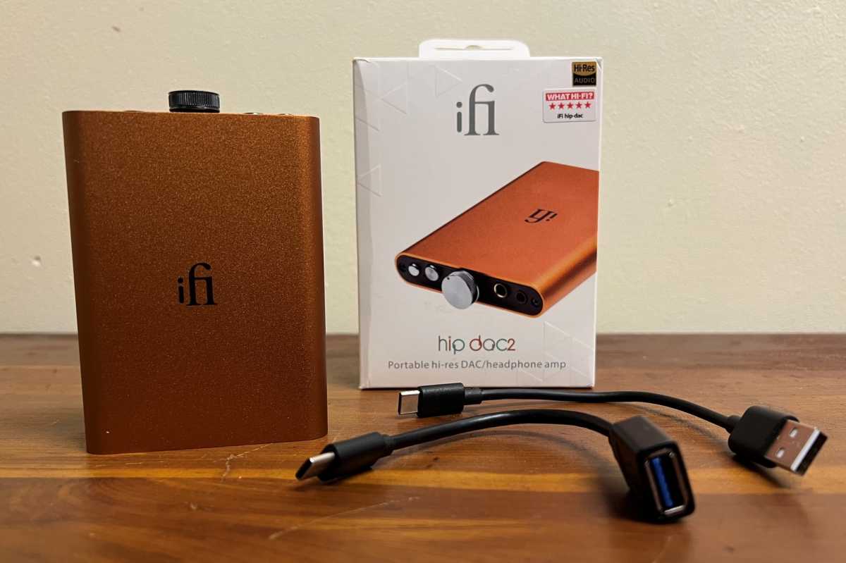 iFi Hip DAC2 avec boitier et accessoires