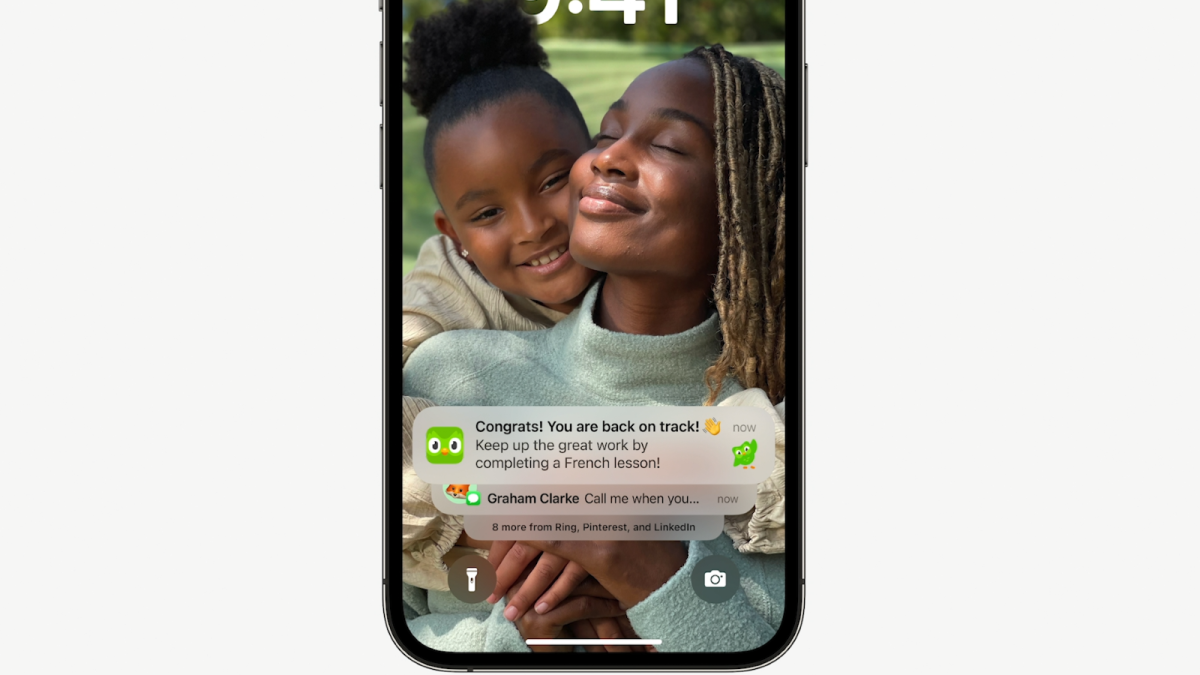 Apple's new notification system in iOS 16