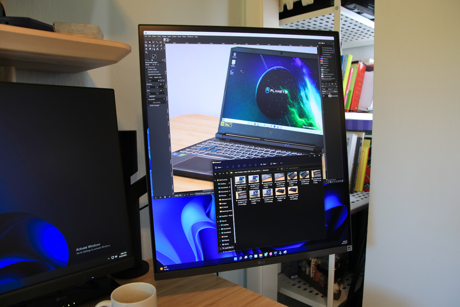 Your Guide to Vertical Dual Monitor Setup at Home