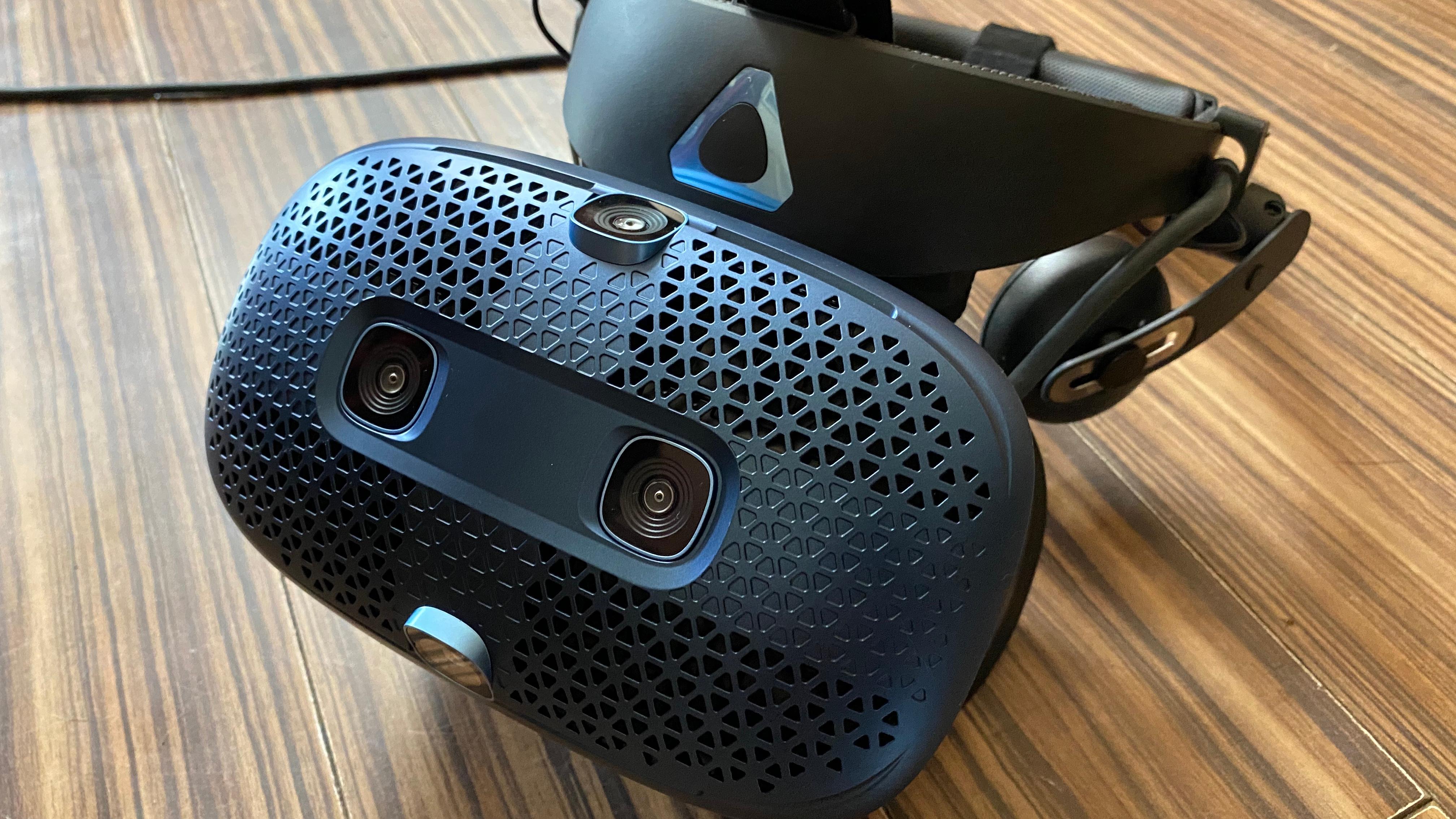 HTC Vive review: The best VR experience you can have right now, if you've  got the space - CNET