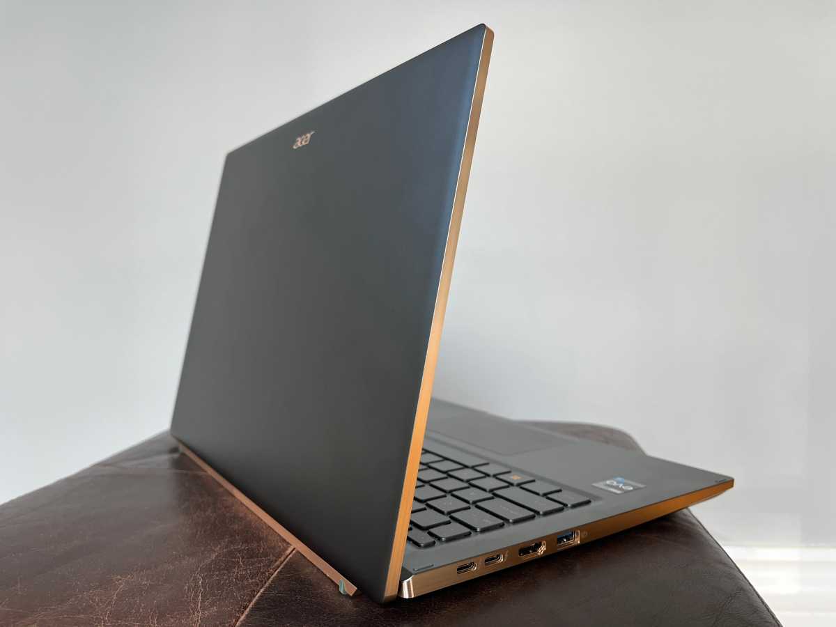 Acer Swift 5 gold accents