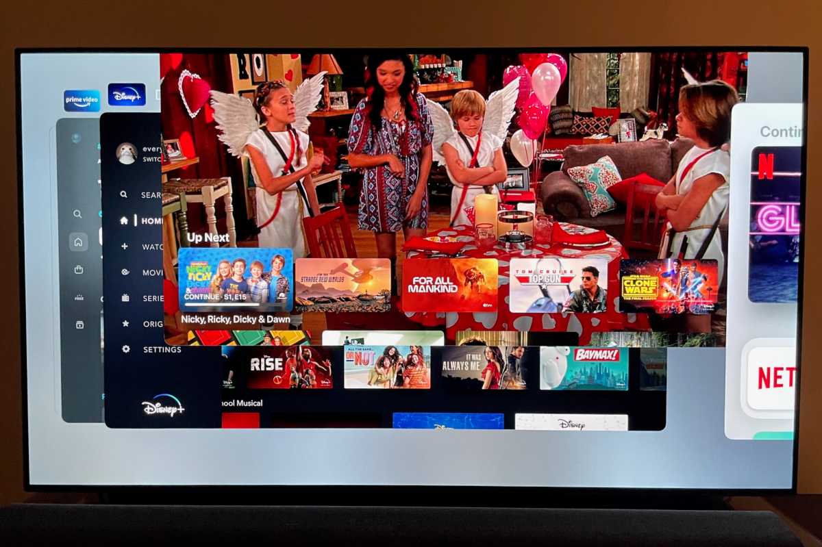 Apple TV closing an app