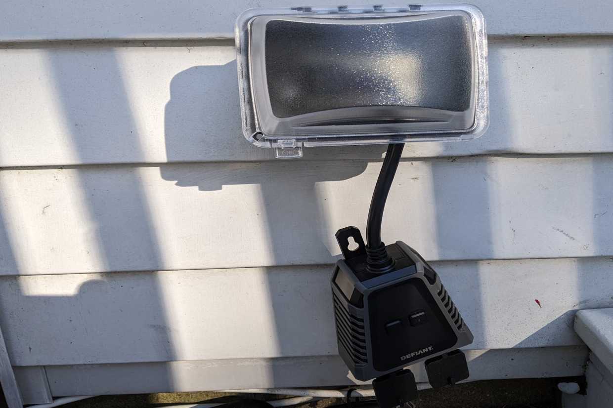 Defiant outdoor smart plug review A Home Depot exclusive TechHive