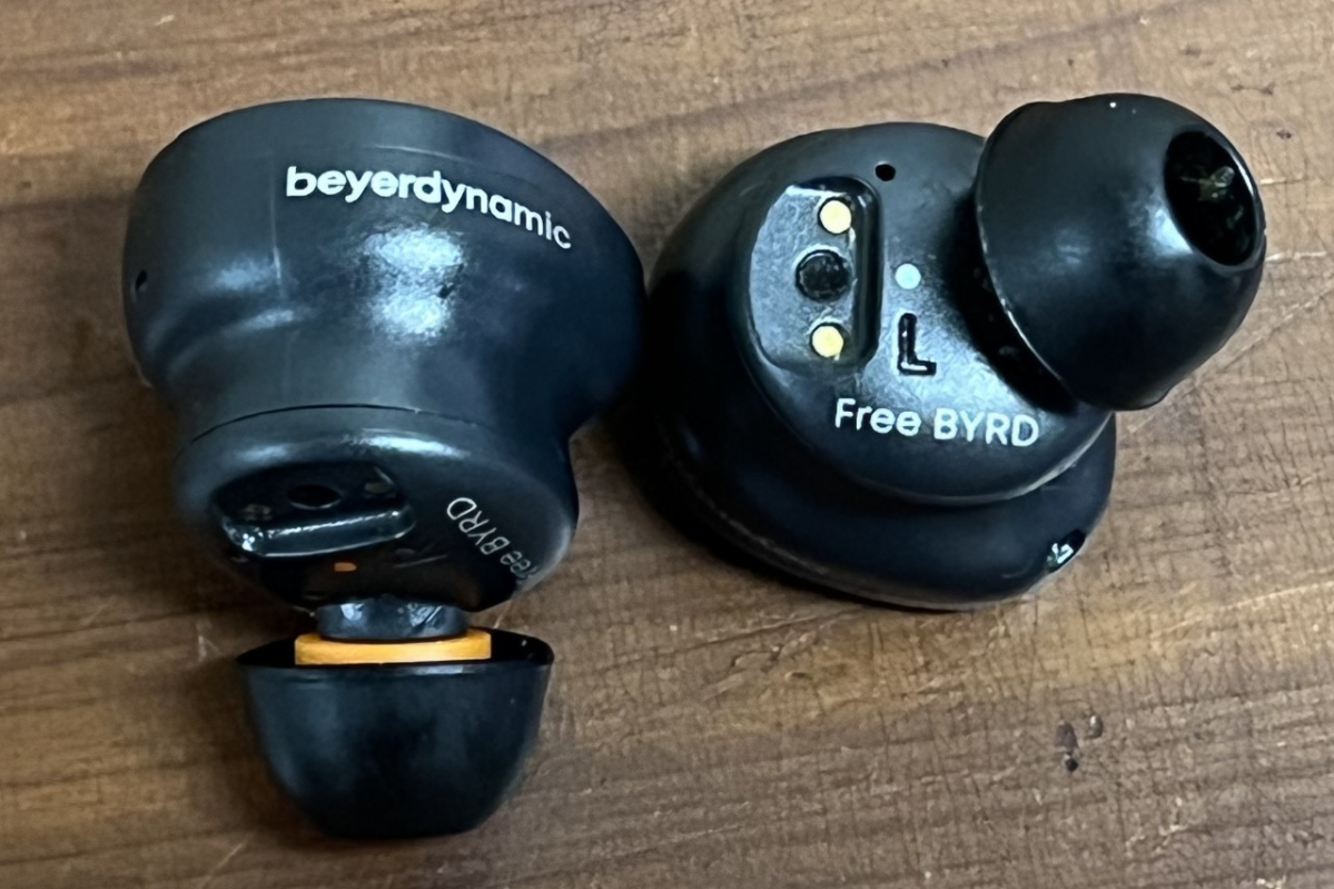 Beyerdynamic Free Byrd earbuds underside