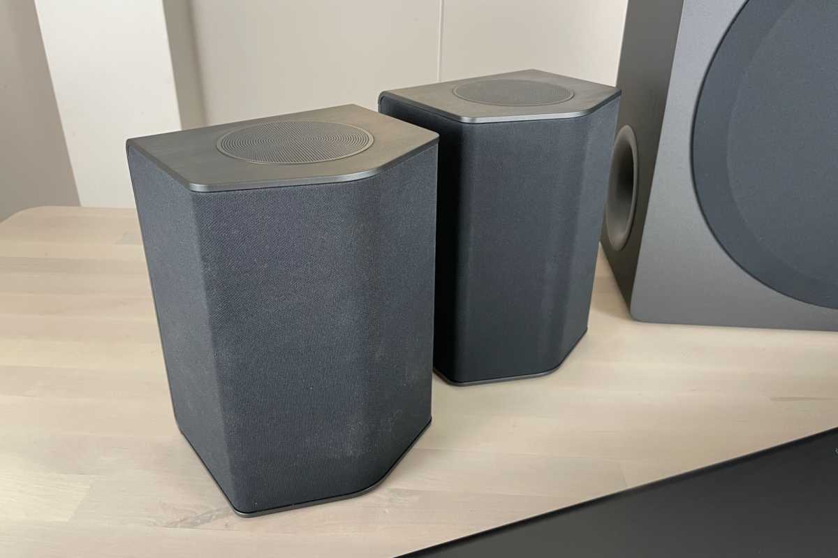 Lg sk9 best sale rear speakers