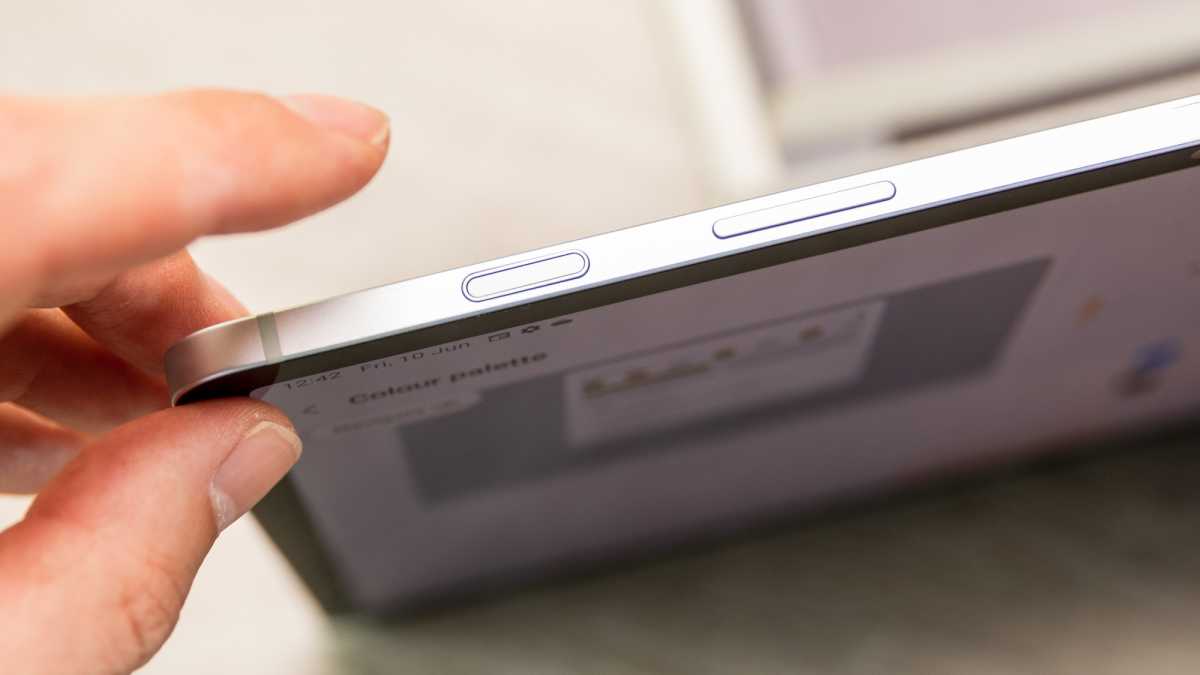 Galaxy Tab S8 fingerprint