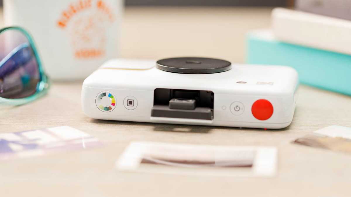 Kodak Step Instant Camera flash and buttons