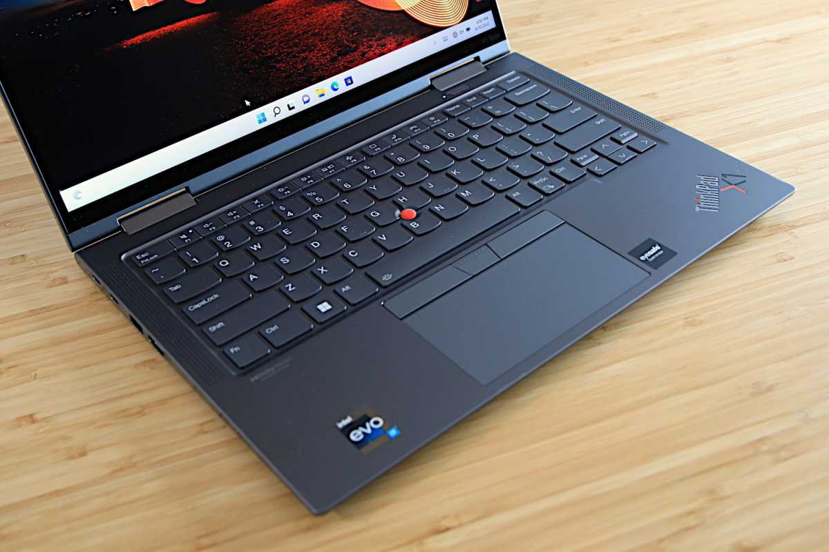 Lenovo ThnkPad Yoga keyboard and trackpad