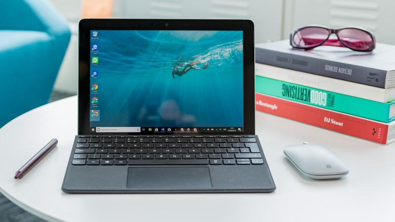 Microsoft Surface Go (2018) - front view