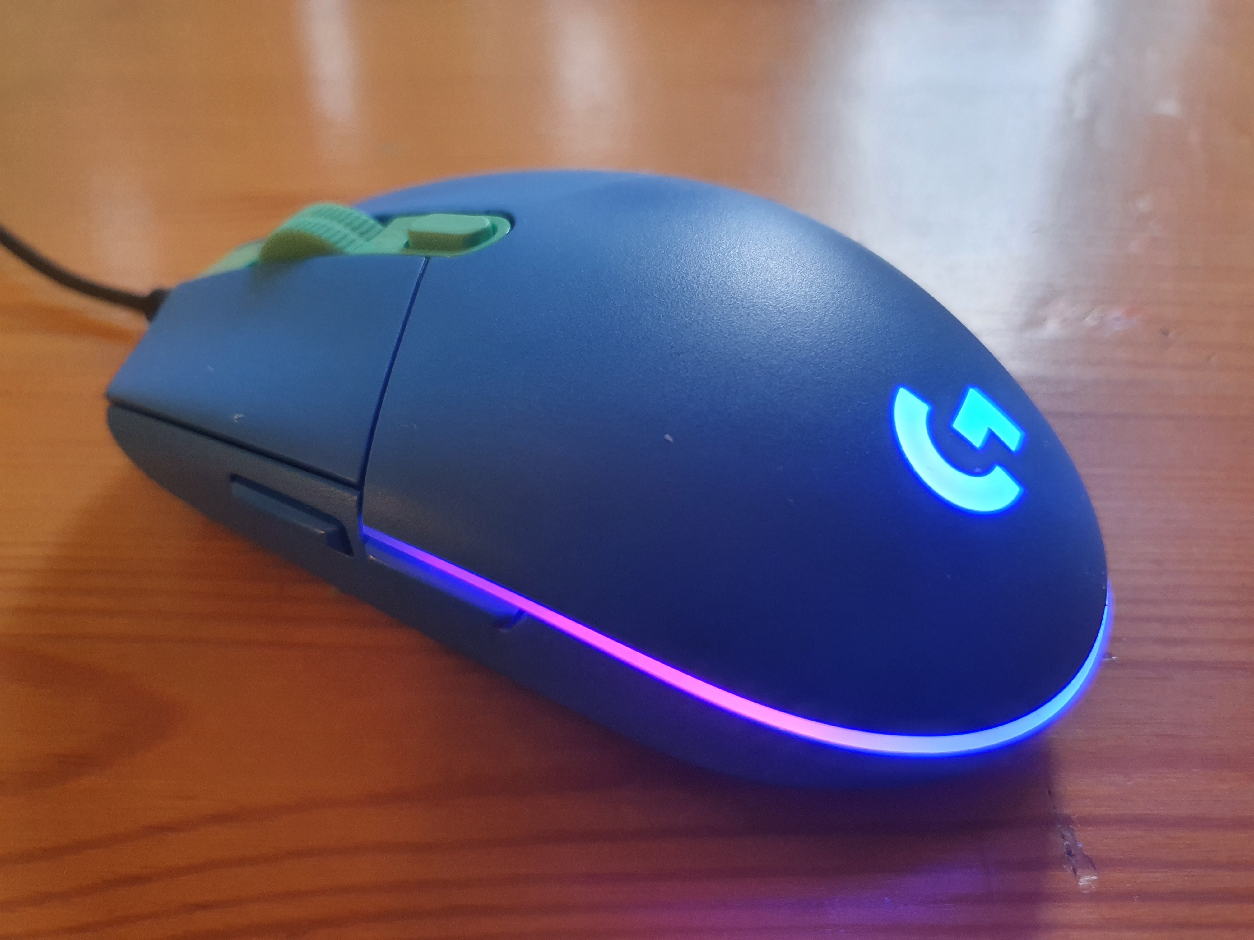 Logitech G203 LightSync — лучшая ультрабюджетная игровая мышь