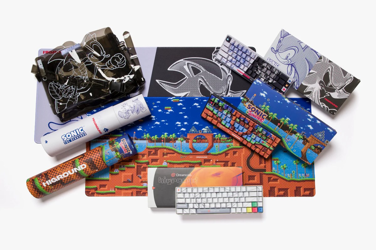 Highground SEGA collection: keyboards, desk mats, tote bag