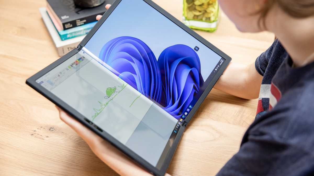 Asus Zenbook OLED as book