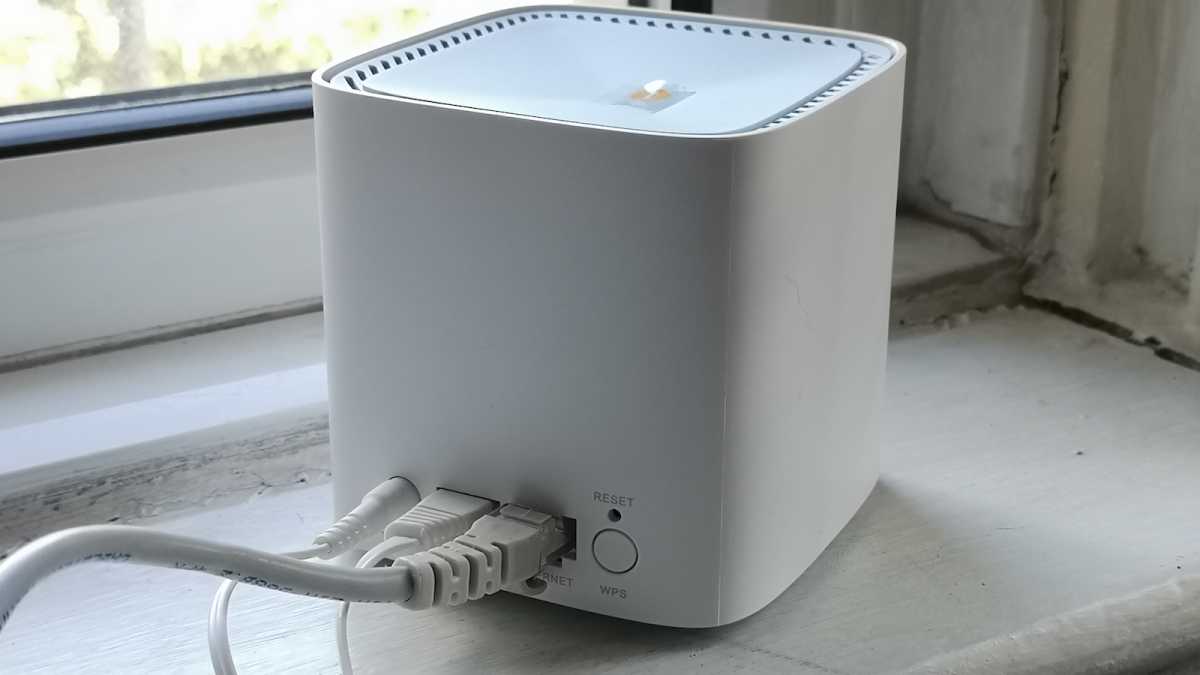 Both Ethernet ports of the primary D-Link M15 mesh Wi-Fi unit connected to a modem and Sky Q set-top box, respectively