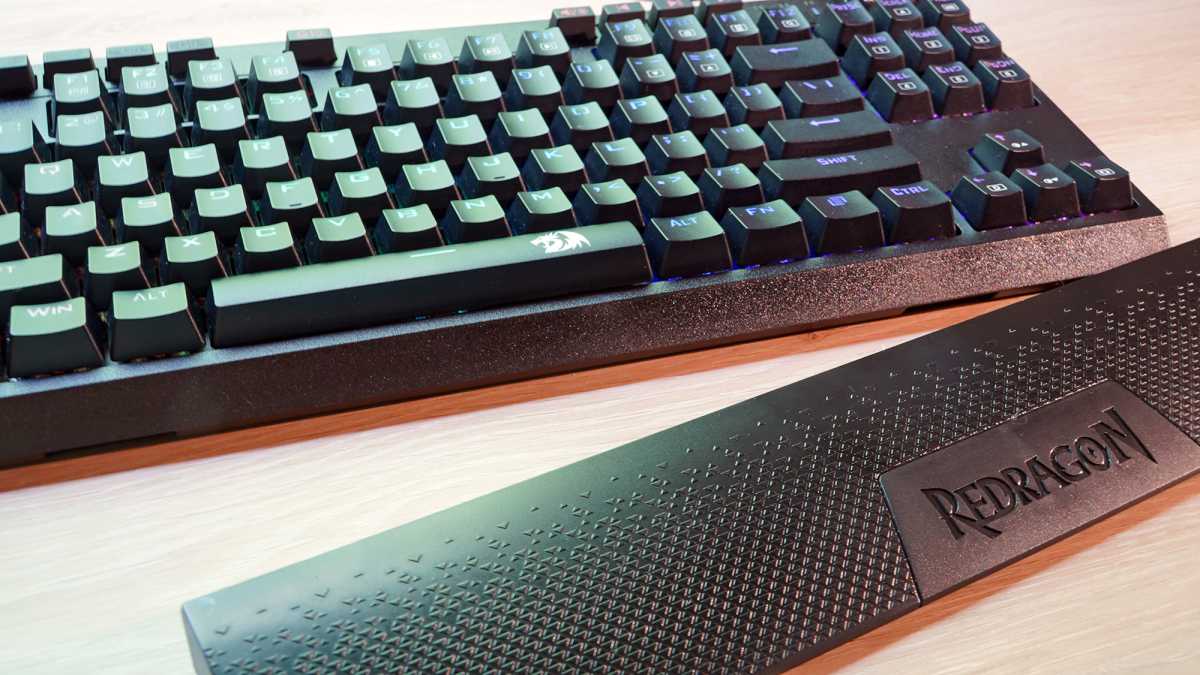 Redragon K596 wrist rest