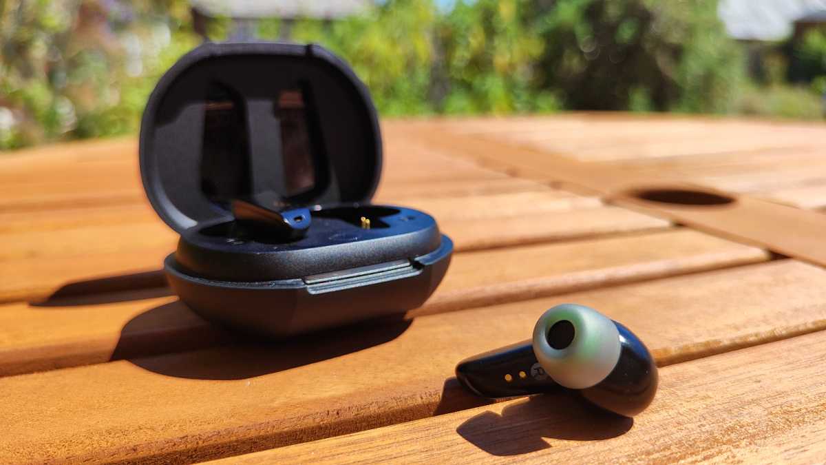 Earbud and case for Edifier Neobuds S