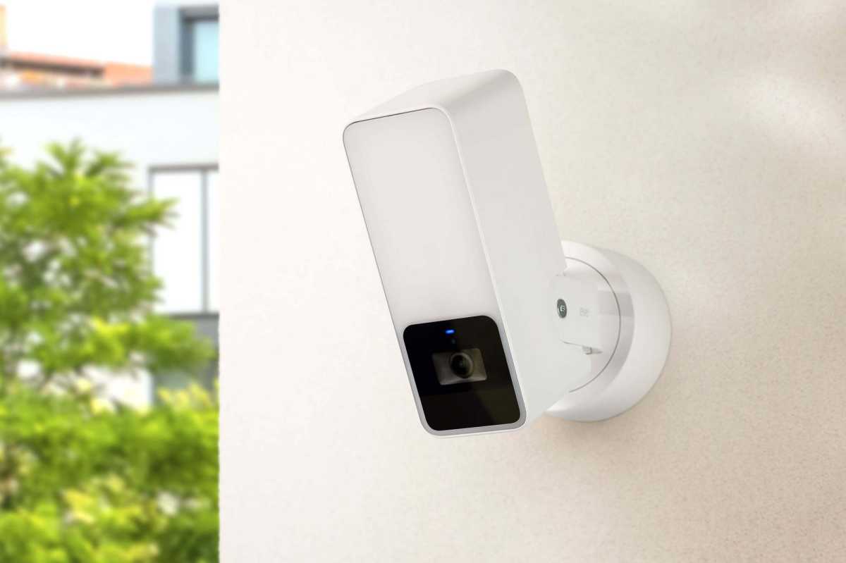 Eve Outdoor Cam in white