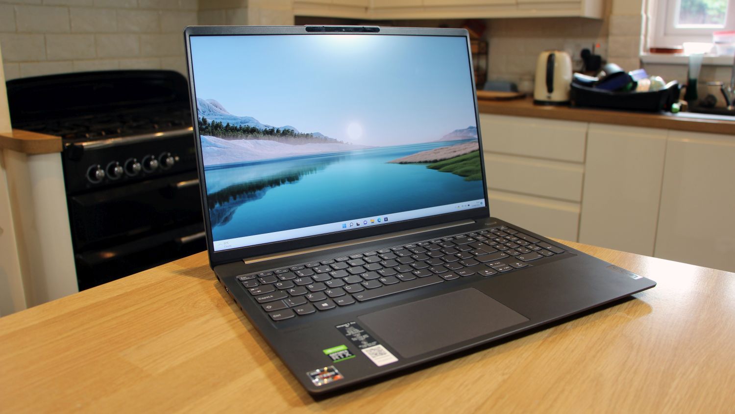 Lenovo IdeaPad 5 Pro (2022) - El mejor portátil gaming barato de 16"
