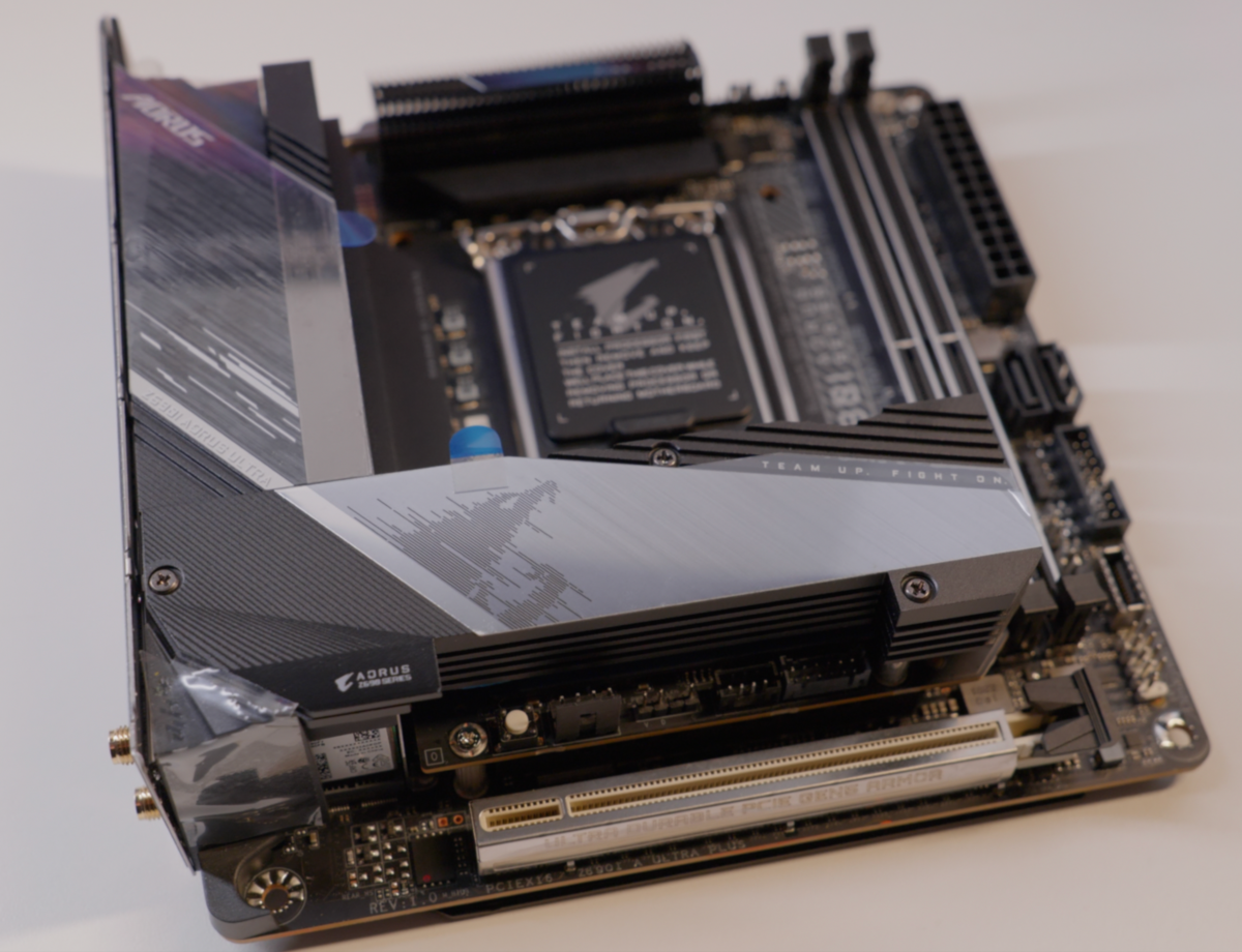 Gigabyte Z690i Aorus Ultra Plus ITX review: Small, mighty