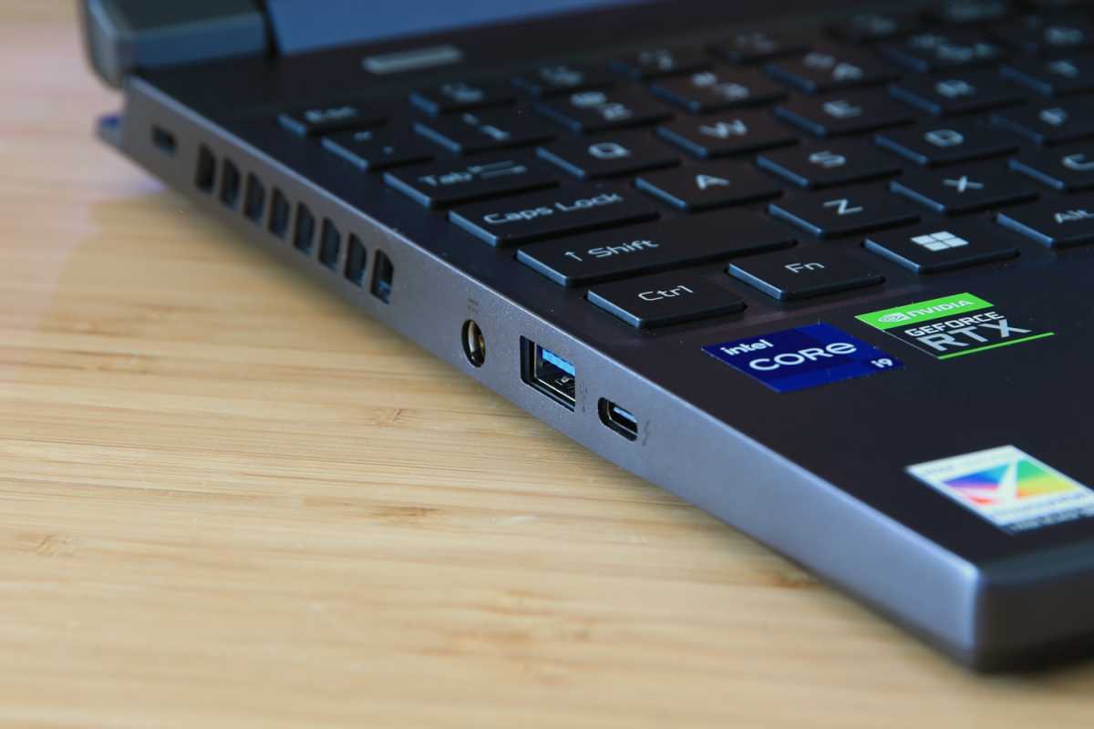 Acer Predator Triton ports