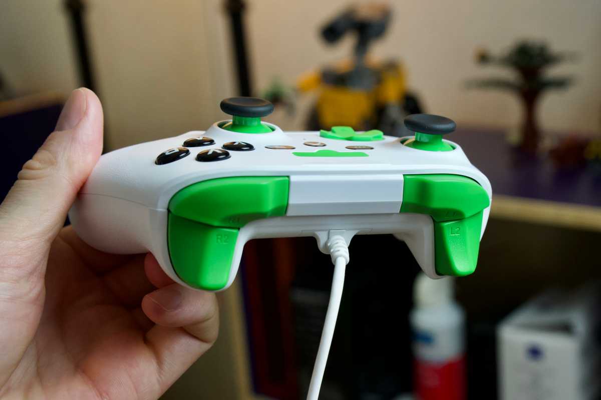 RiotPWR Xbox Cloud Gaming Controller for iPhone review