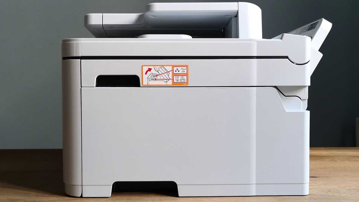Brother MFC-J5340DW inkjet printer viewed from the leftBrother MFC-J5340DW inkjet printer viewed from the right-hand side-hand side
