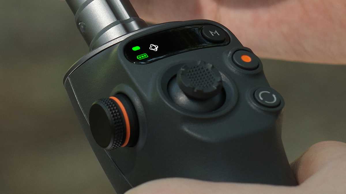 DJI Osmo Mobile 6 screen