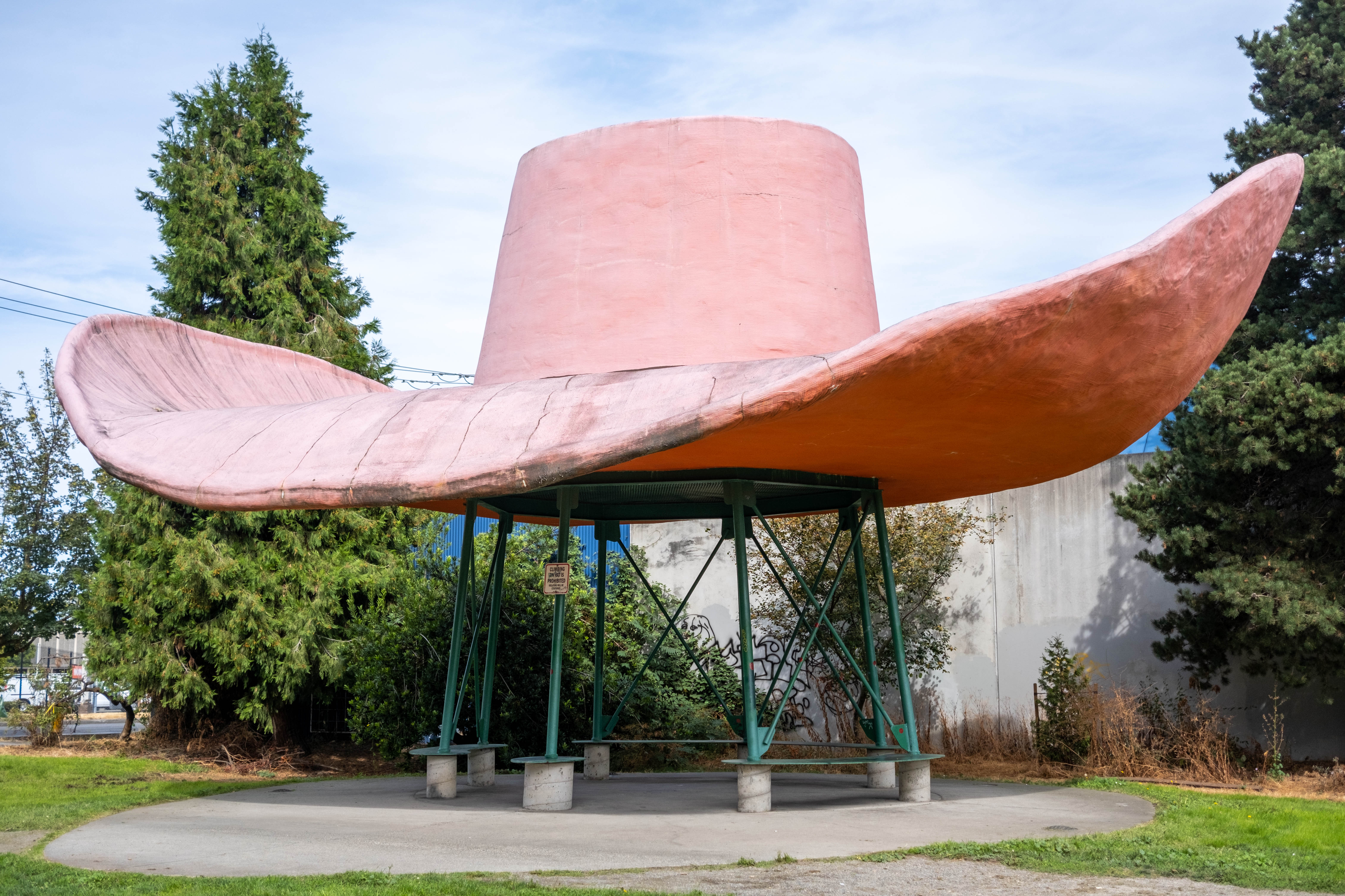 Hat and Boots Park (Fujifilm X-E4)